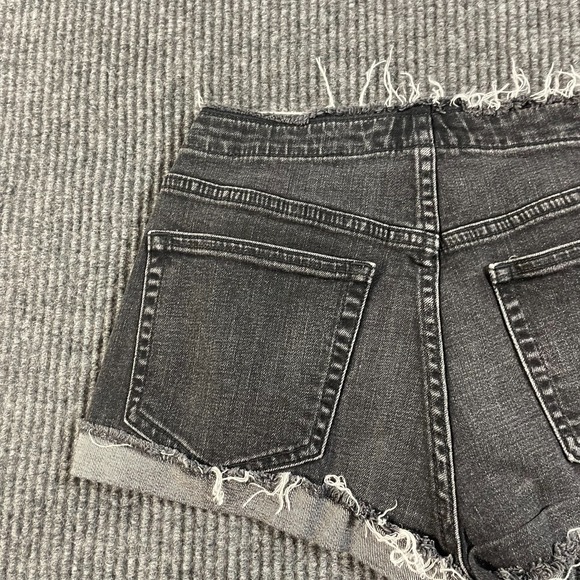 Arizona Jeans Shorts Womens 5 Black Denim Distressed Cut Off‎ Fringe Mid 24x2 - Picture 14 of 14
